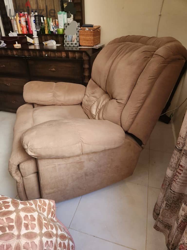 Fabric premium recliner with foldable foot rest for sale 2