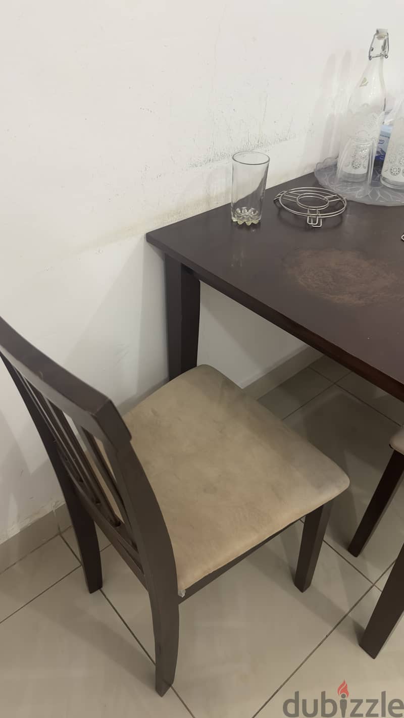 Dining table with 3 chairs 1