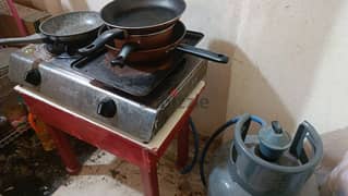 Gas stove with 2 burners, Gas cylinder with Value regulator