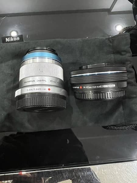 Panasonic LUMIX GX9 + 3 lenses 2