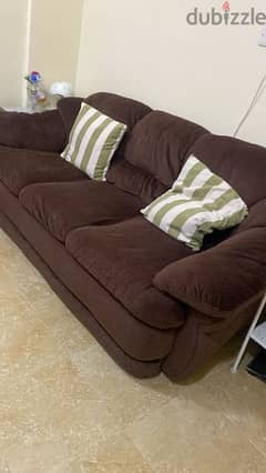 Used sofa set in good condition 0