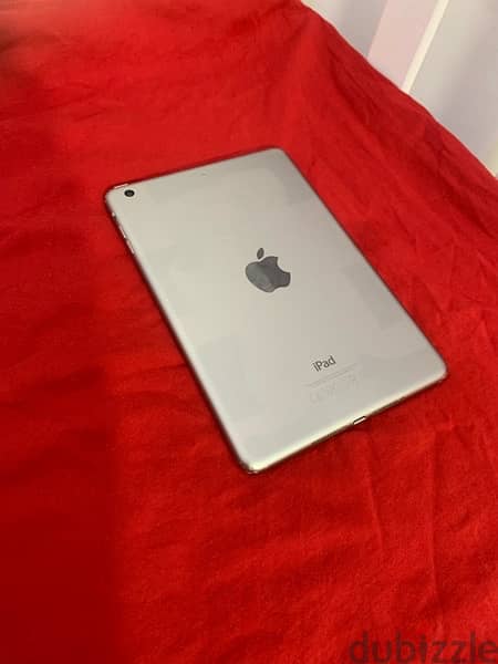 iPad mini 3 Wi-Fi 16gb 8 inch screen no issues 5