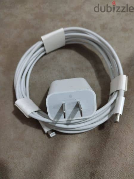 Apple Charger 20W Pro with 3 meter new original cable in serial number 2