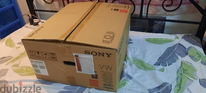 sony vpl. vw 295es 4k HDR  10 native projector 3