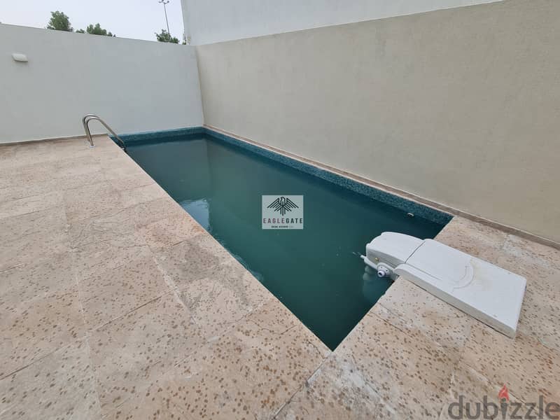 Brand new, modern, 3-4 bedroom duplexes with private swimming poool 3