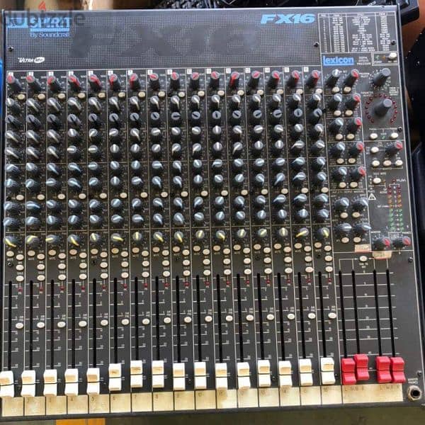soundcraft xlr 16 channel mixer . made in england . 0