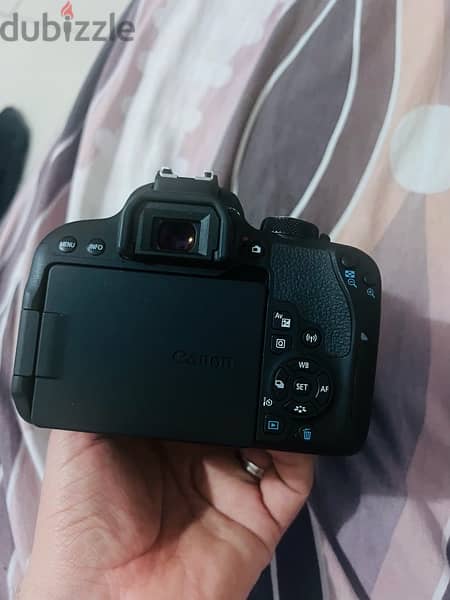 canon 800D in excellent condition for sale 6