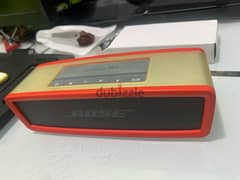 BOSE SOUNDLINK MINI WITH CRADEL CHARGER AND COVER