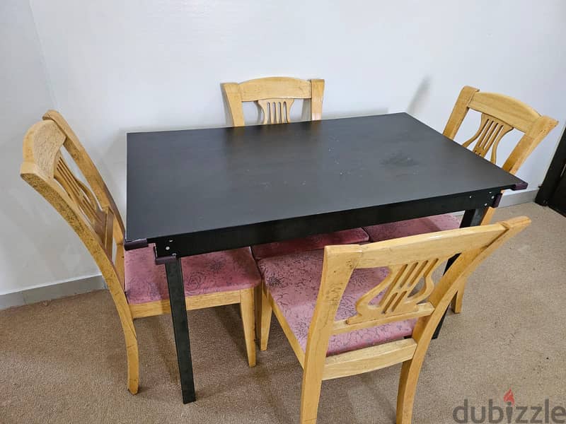 Dining table with 4 chairs for sale 1