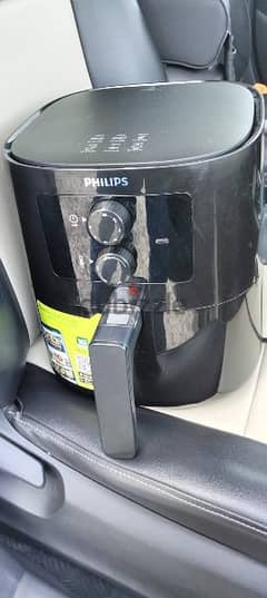 Philips Air fryer for sale its same like new
