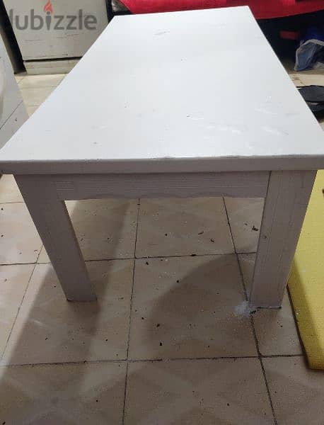 Table ( 4ftx2ftx1.5ft) 1