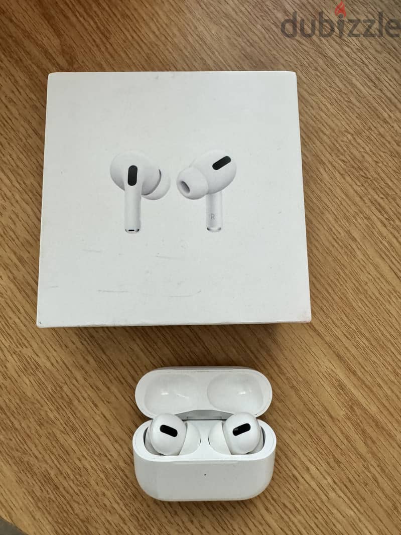 Apple AirPods Pro with Wireless Charging Case and Original EarTips 3