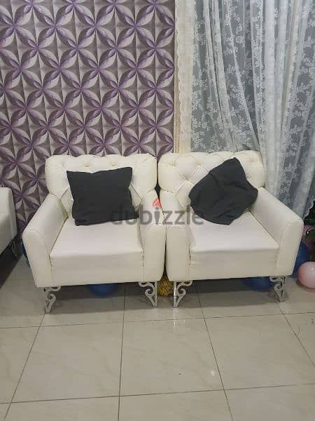 6 seater sofa & 2 arm rest chairs 2