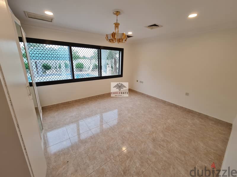 Spacious 5 bedroom villa with garden and pool in Abu Hassania 7