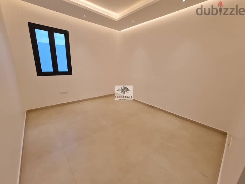 Fantastic modern 2 bedroom apartment with Terrace 3