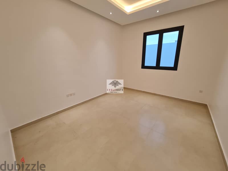 Fantastic modern 2 bedroom apartment with Terrace 5
