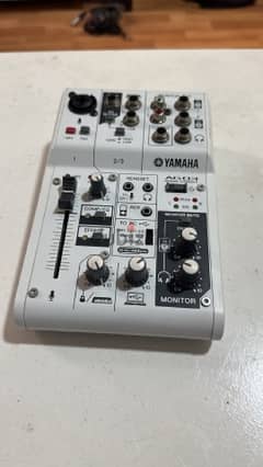 yamaha mixing console  MG03 0