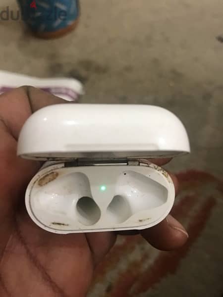 Apple AirPods case only 1