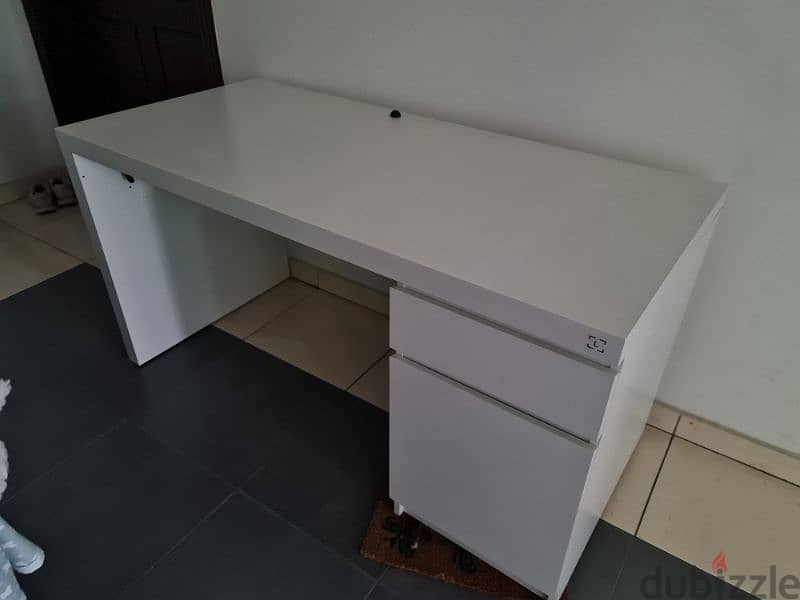 Desk / table for gaming or office 5