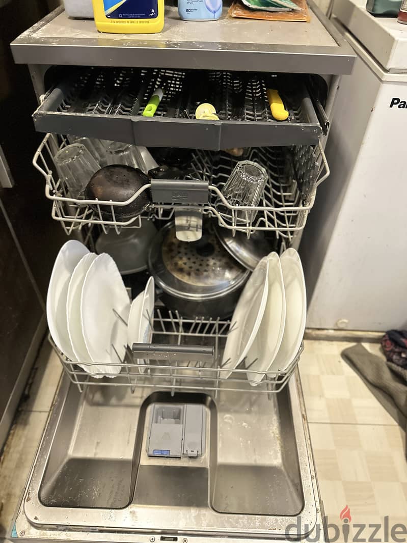 Dish washer on sale 1