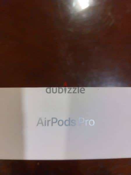 Apple airpod pro 2nd type c very light used look as new 6