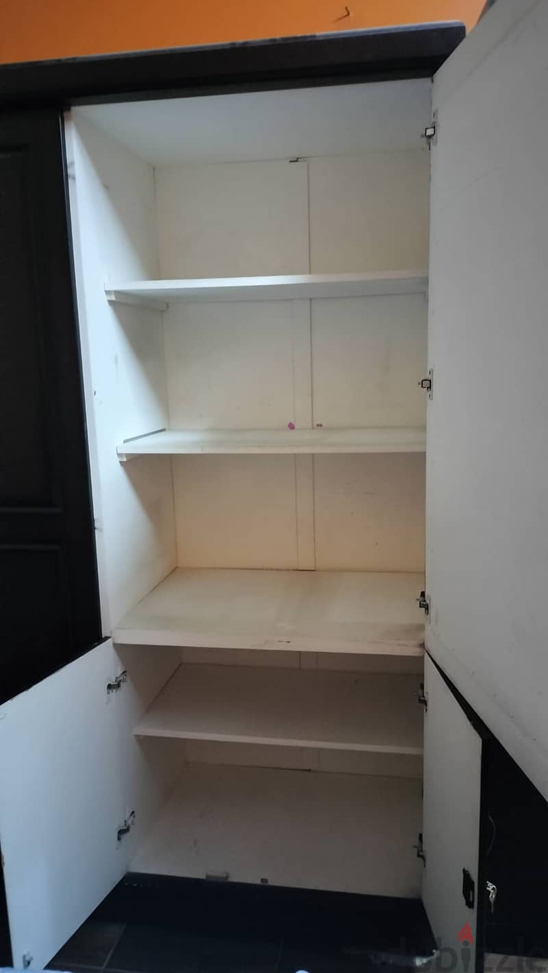 Cupboard/Cabinet for Immediate sale now further reduce to 40KD 1