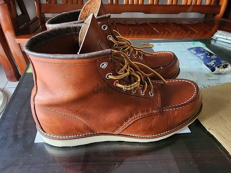 Red wing moctoe 875 size 46 made in USA. 2