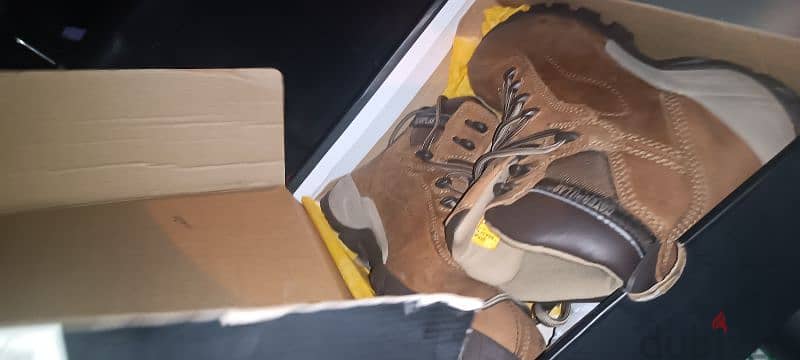 caterpillar safety shoe for sale brand new. 2