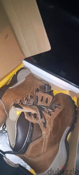 caterpillar safety shoe for sale brand new. 4