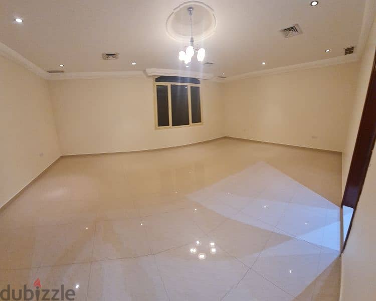 very nice big villa floor in Mangaf 7