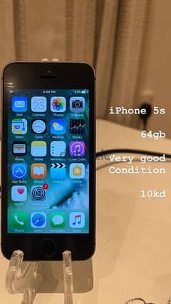 10KD iphone with WhatsApp very clean original. Look at Pictures. 0