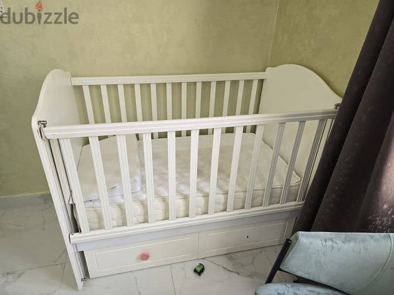 baby crib hard wood 1