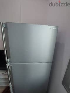 Sharp refrigerator 440 L excellent conditionثلاجة شارب ٤٤٠ لتر حالة
