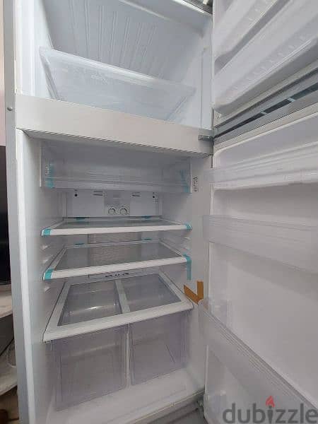 Sharp refrigerator 440 L excellent conditionثلاجة شارب ٤٤٠ لتر حالة 3