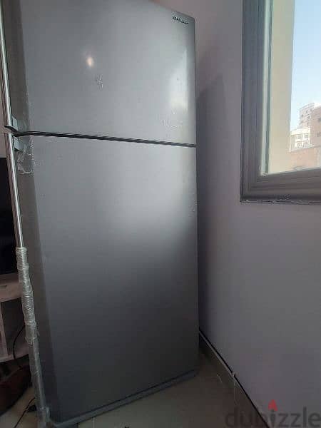 Sharp refrigerator 440 L excellent conditionثلاجة شارب ٤٤٠ لتر حالة 4