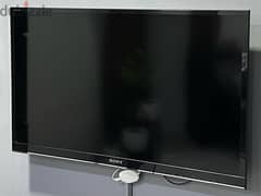 Sony Bravia 40” LED TV with Google chromecast and wall bracket
