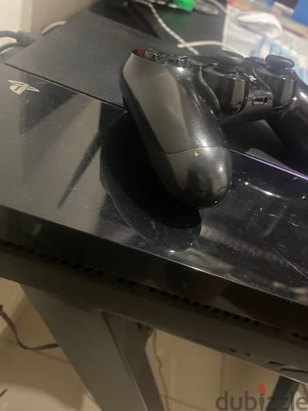 ps4 slim in perfect condition not used much 1