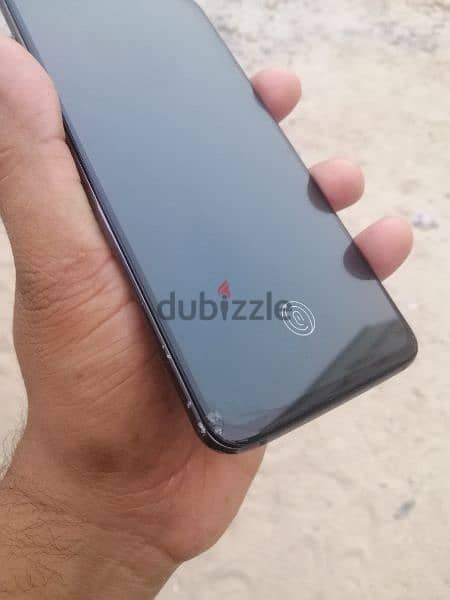oneplus 7 8+3/256 gb small crack in front 1