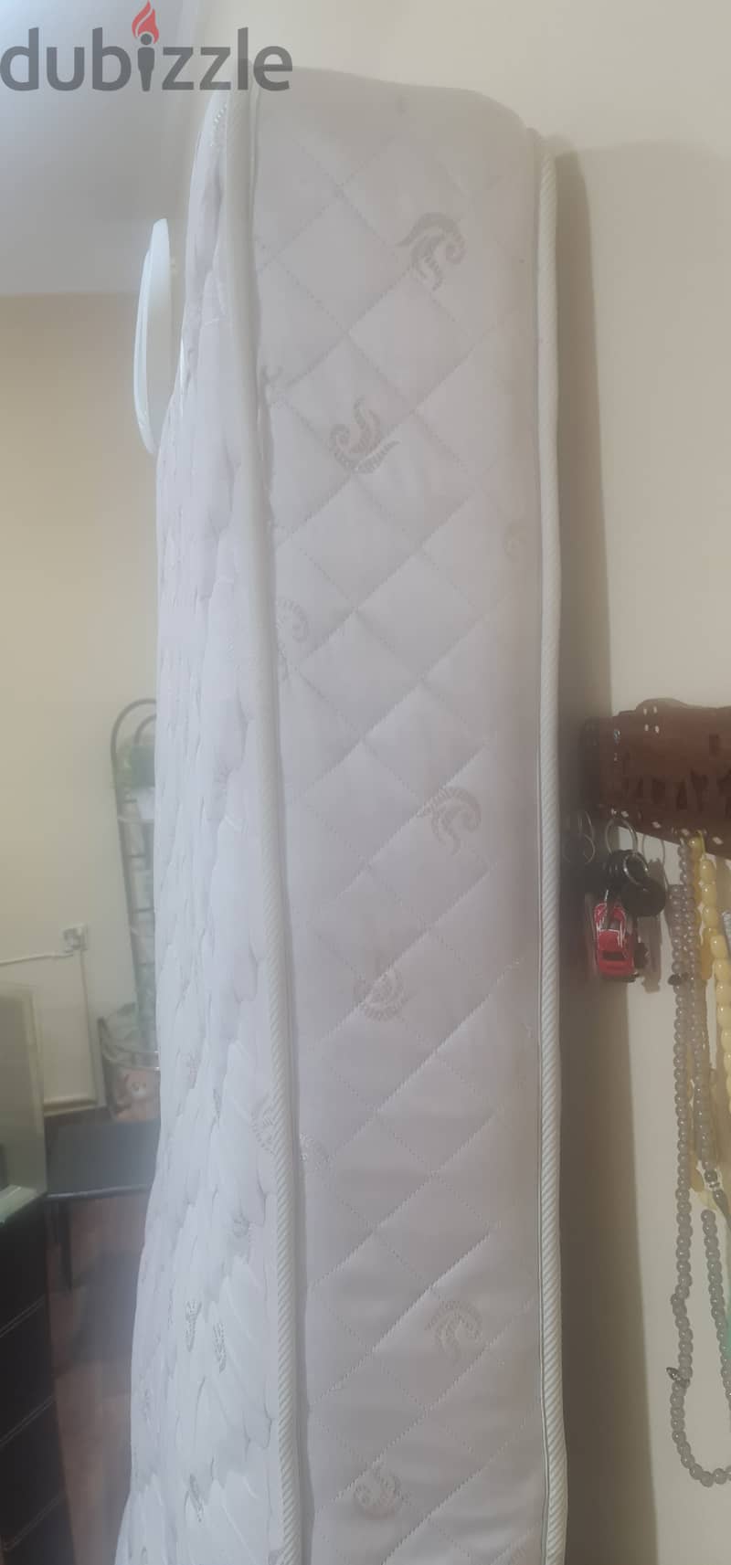 Partition,Branded Mattress  and Aluminium cabinet for sale 4