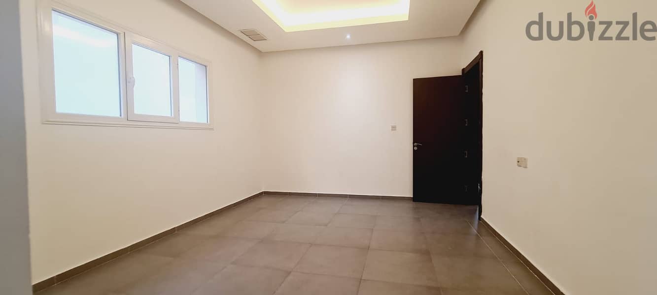 لإيجار في الجابرية شقة 3 غرف تشطيب سوبر ديلوكس تتكون  من صالة كبيرة 6
