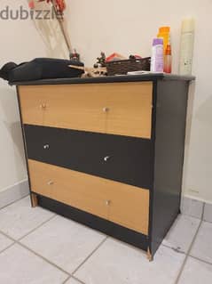 Chest of Drawer / cabinet