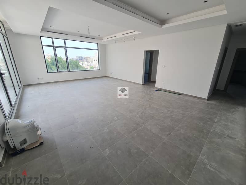 Spacious, modern 4 bedroom floor in Bayan 2