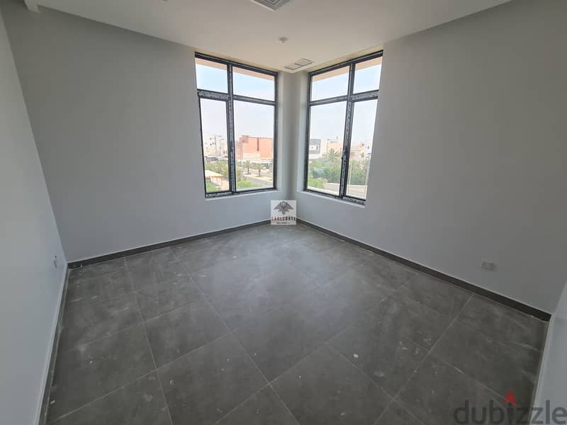Spacious, modern 4 bedroom floor in Bayan 8