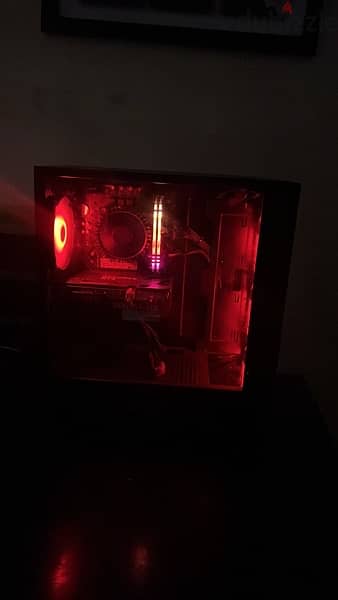 gaming pc used like new . 2