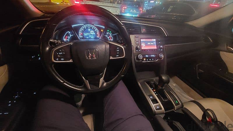 Honda Civic 2020 10