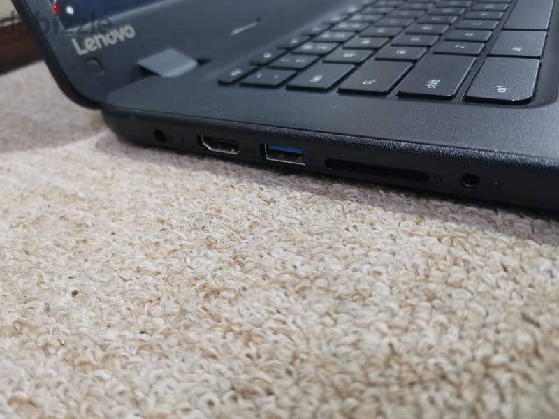 Lenovo Chromebook Laptop 8