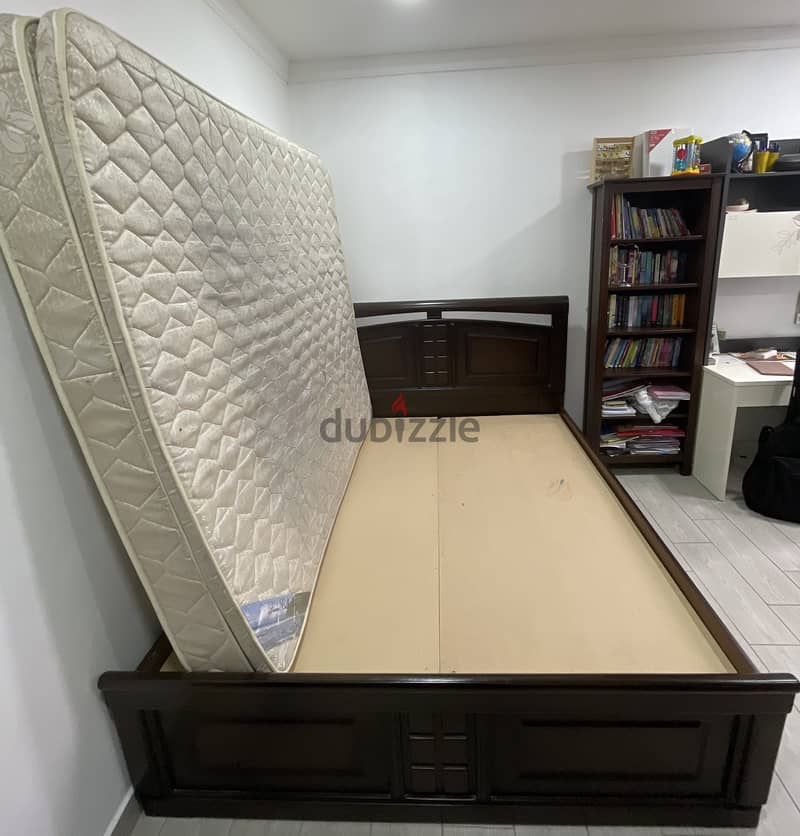 QUEEN SIZE COT WITH MATTRESS 1