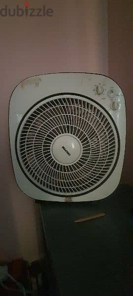Geepas table fan good condition 1