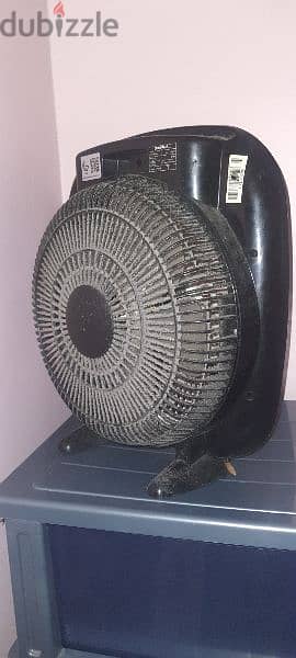 Geepas table fan good condition 2