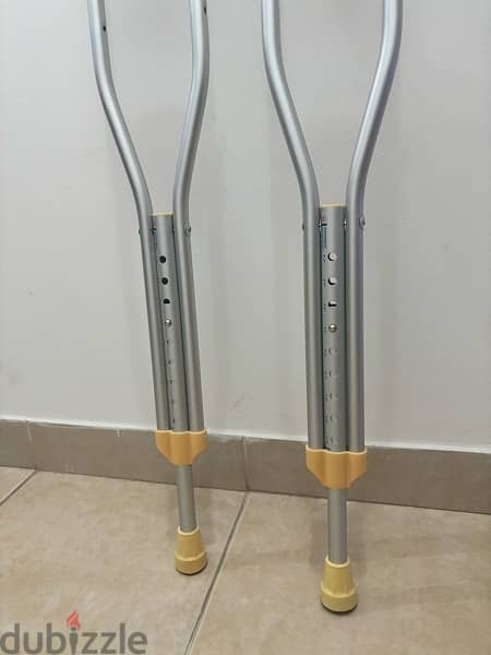 underarm crutches used 1 month 2